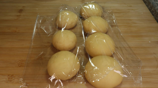 大蛋糕好吃的蛋糕做法，大蛋糕好吃的蛋糕做法大全（1碗面粉加3个鸡蛋）