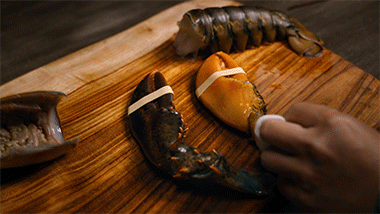 美贝怎么吐沙，2分钟花蛤快速吐沙子（洗白白盖上被子煮一煮）