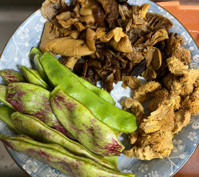 哈尔滨特产都有什么，哈尔滨十大特产是什么（不带这些特产真是白来了）