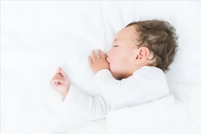 一岁宝宝有什么特征，1岁宝宝特征是什么（儿童1岁前记忆力发展的规律）