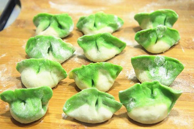 除夕吃饭有哪些讲究，老人讲“5菜不上桌