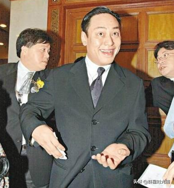 罗兆辉和张智霖的关系，屌丝逆袭27岁身家10亿