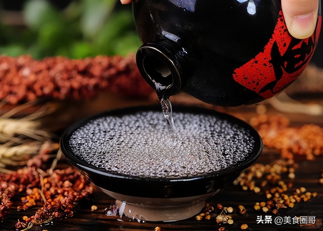 怎么储存白酒，行家：存酒别手欠