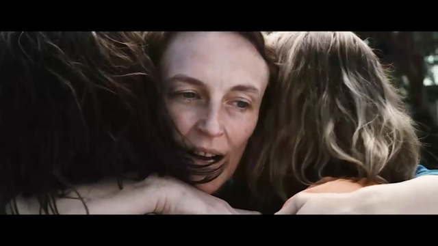 舞幽壑之潜蛟泣孤舟之嫠妇，《前赤壁赋》中引起“舞幽壑之潜蛟,泣孤舟之嫠妇”的是（将人性的肮脏扒的一丝不剩）