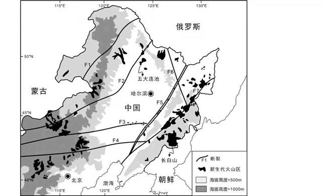 长白山天池火山，长白山天池，中国大最深的火山湖（长白山10年内或将爆发）