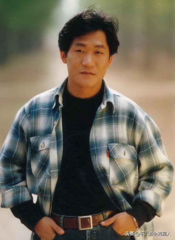 中国民谣歌手有谁，中国民谣歌手有哪些（这20位90年代内地男歌手）