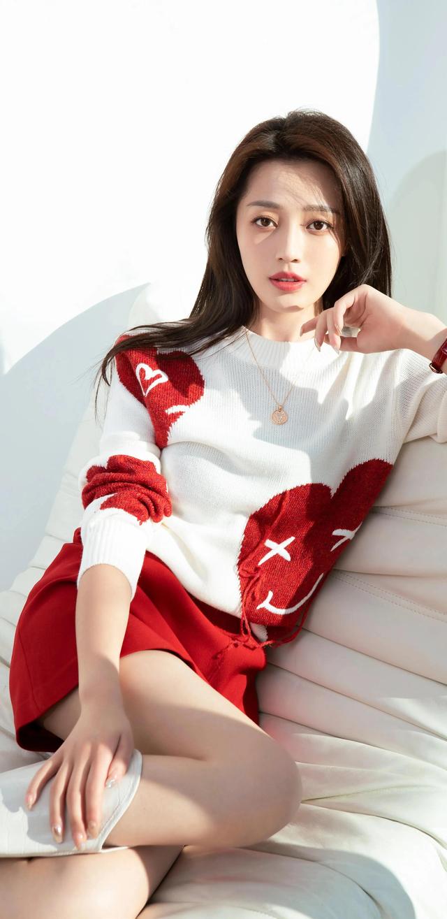 蚜虫靠吃什么为生，蚜虫吃植物的什么部位（菜地里的搬运工——蚂蚁）