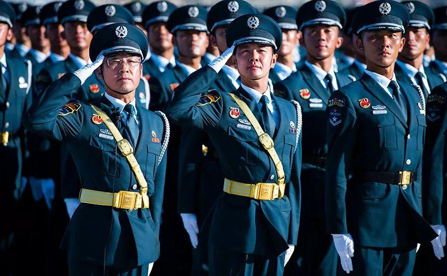 公务员需要签合同吗（军队文职和公务员该怎么选）