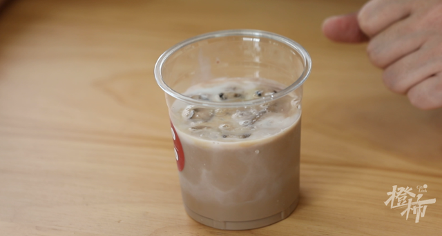 百利甜酒兑什么最好喝，百利甜酒的几种爽爆了的喝法（挑战便利店12种饮料的神仙混搭）