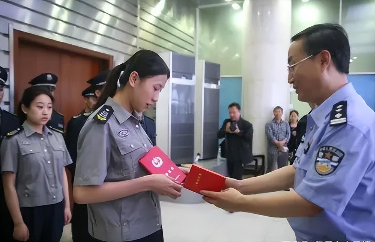 巡警一个月多少钱(临时巡警一个月多少钱工资)