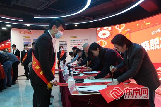 虎年七言春联带横批，虎年对联大全春节带横批（2022虎年春联七字带横批）