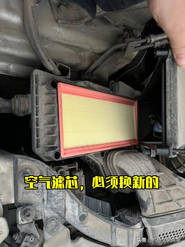 奥迪多少公里保养一次，奥迪a4大保养需要多少钱（奥迪Q5这么彻底的换油大保养）