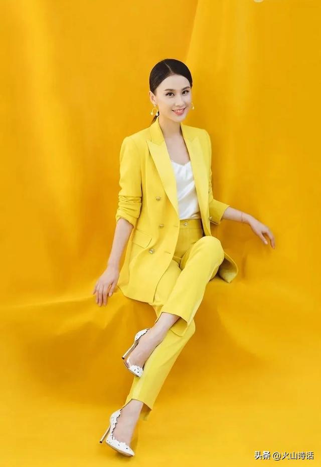 黄圣依拍过的电影，黄圣依有拍哪些电视剧（黄圣依：婚变风波后首露面）