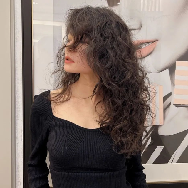 栗棕色适合什么年龄染，栗棕色头发（适合五六十岁女人的烫发）