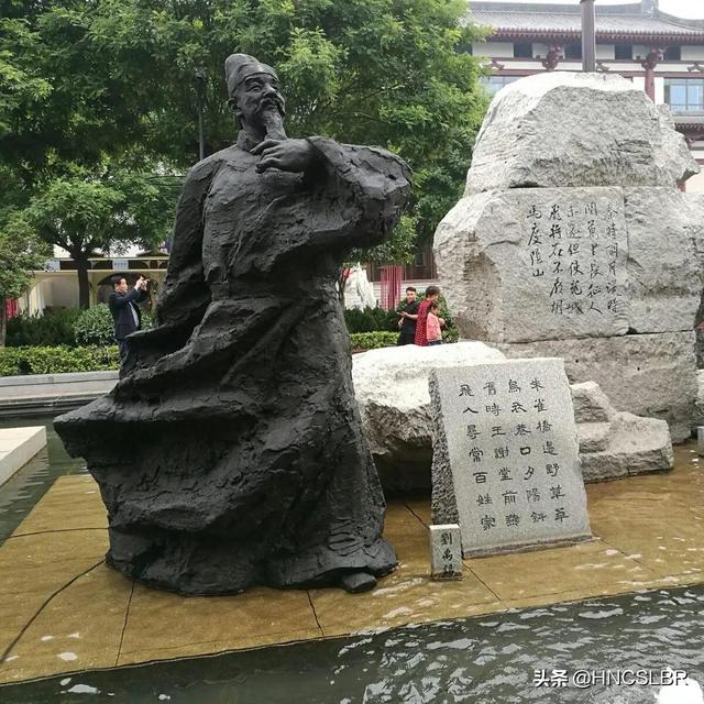 大唐不夜城简介，西安大唐不夜城简介（西安大唐不夜城）