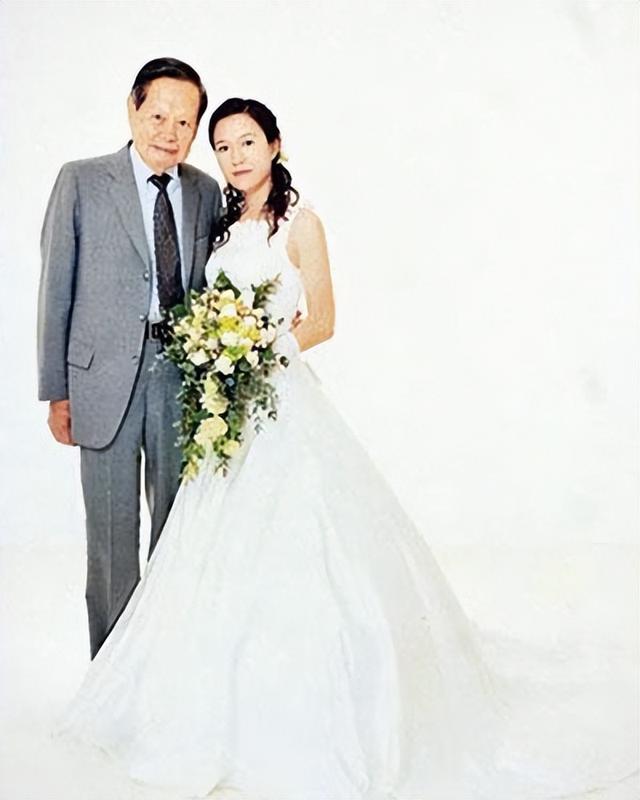 18年后，才明白了当年翁帆为何不顾反对嫁给大54岁的杨振宁