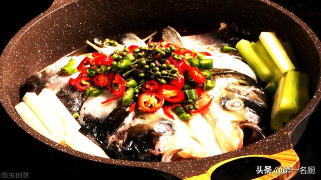东北砂锅炖豆腐，天冷不懂吃砂锅可惜了