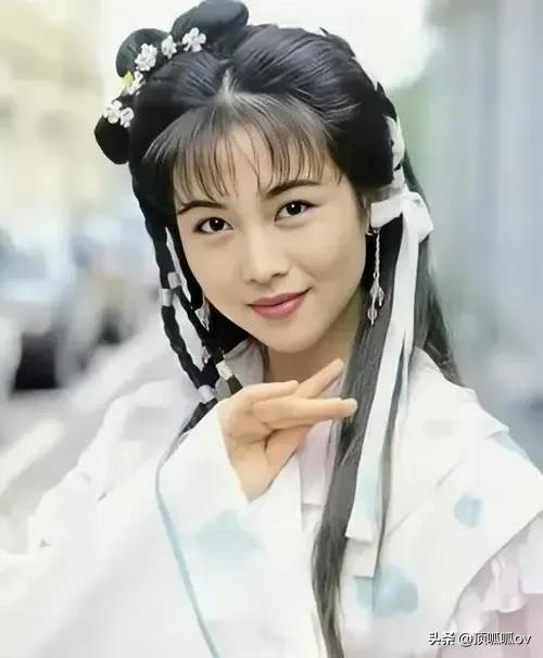 陈小春对张柏芝是真爱吗，美到极致的香港3大美女明星