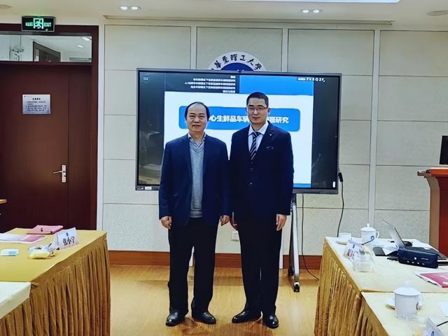 华东理工大学外语学院，2020年华东理工大学排名（上海这6位“硬核”硕博研究生）