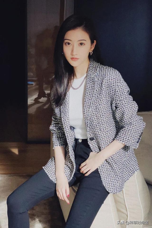 女士正装是哪几种衣服图片，女士正装是哪几种衣服图片及价格（不同身材怎么选西装）