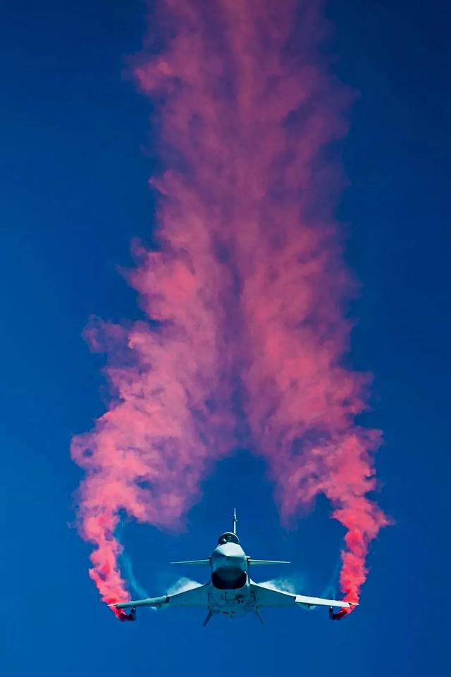 中国人民解放军空军，中国人民解放军空军成立时间（人民空军，生日快乐）