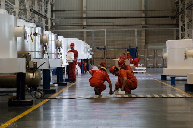 现在做什么最赚钱，现在干什么工作挣钱（国企垄断了大部分赚钱快、利润高的行业）