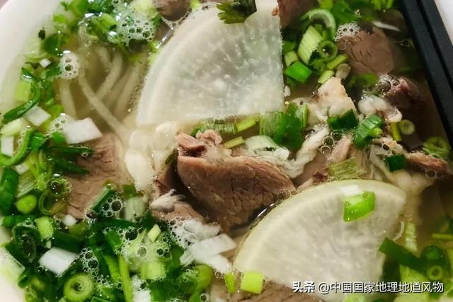 担担面的来历，担担面的来历25个字（臊面、呱呱、糊锅、牛肉面...甘肃人的早餐到底多瓷实）