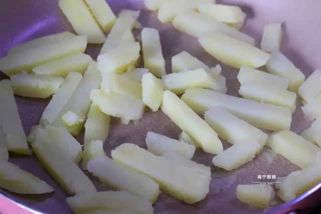 薯条的制作方法，自制薯条的方法（出锅比买的更好吃）