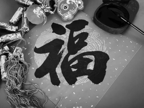 新春守孝对联，新春守孝对联大全7字（春节要贴什么颜色的春联）