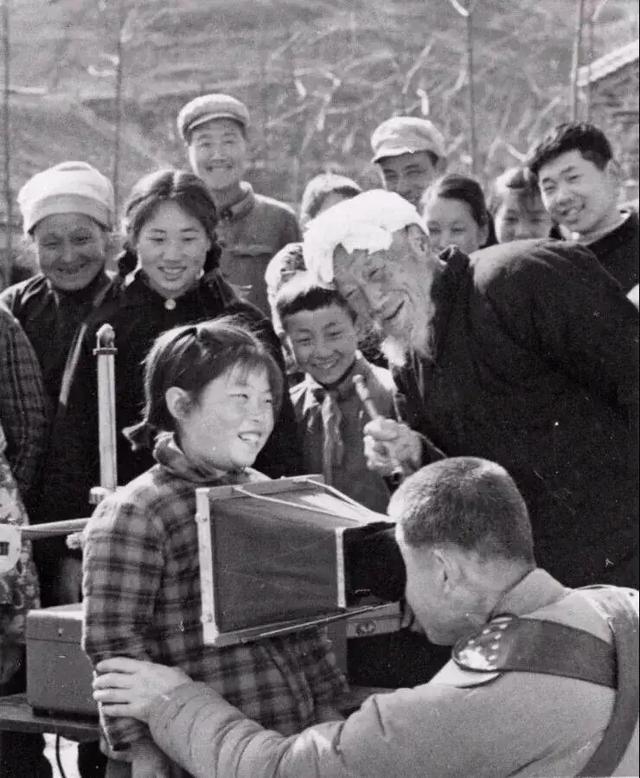 六七十年代的童年生活，看六七十年代人民的精神面貌