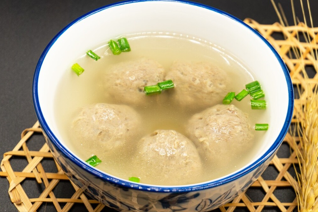 牛肉丸子食材配方和做法，牛肉丸别再买了