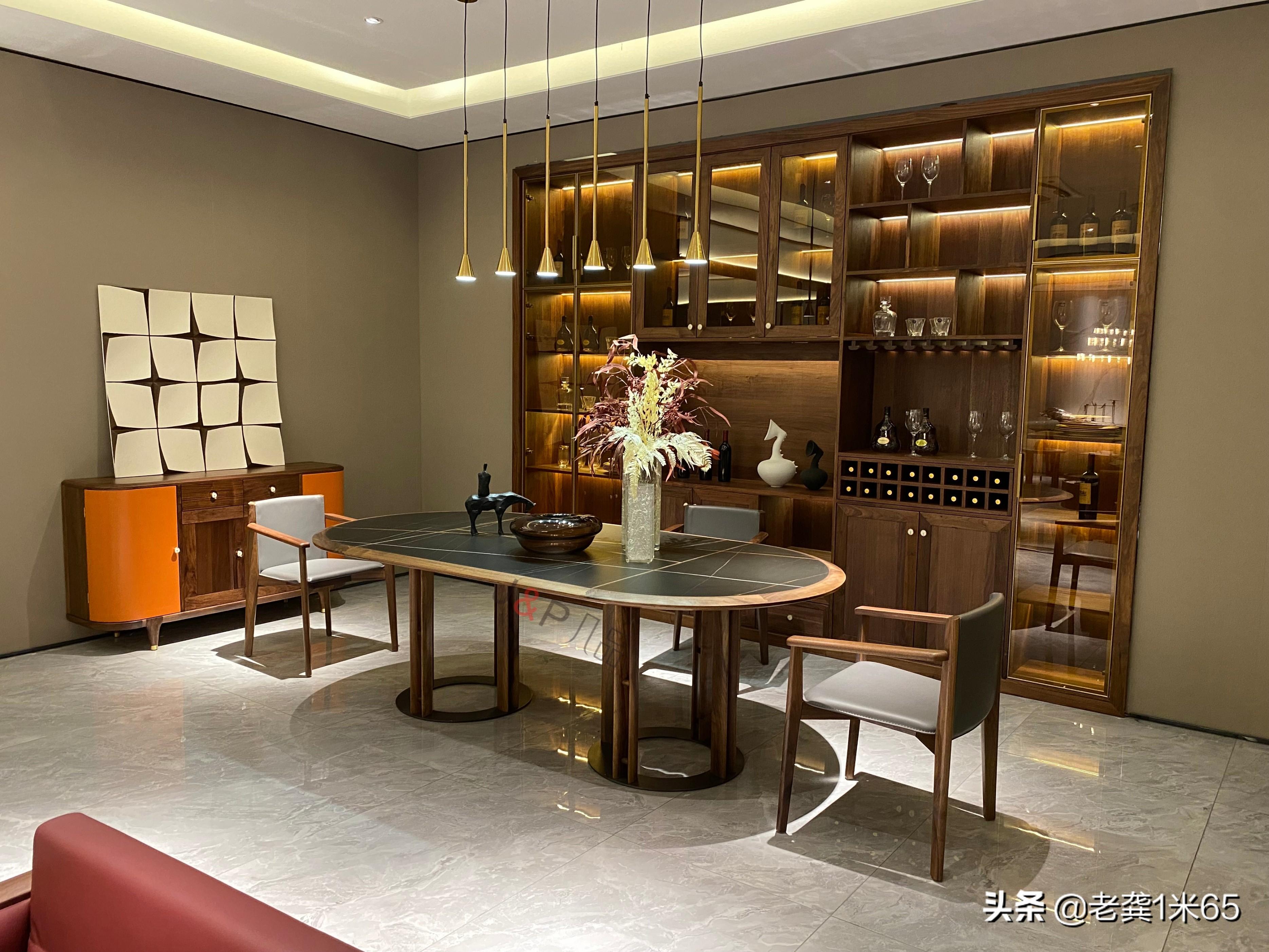 榉木床常见实木床材种分类，榉木床质量怎么样（新手小白购买实木家具选哪种）