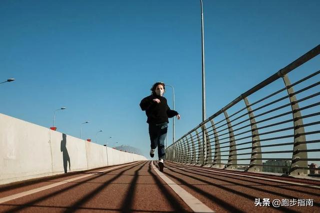 跑10公里需要多少时间，正常人跑10公里需要多少时间（跑一公里多少时间才算快）