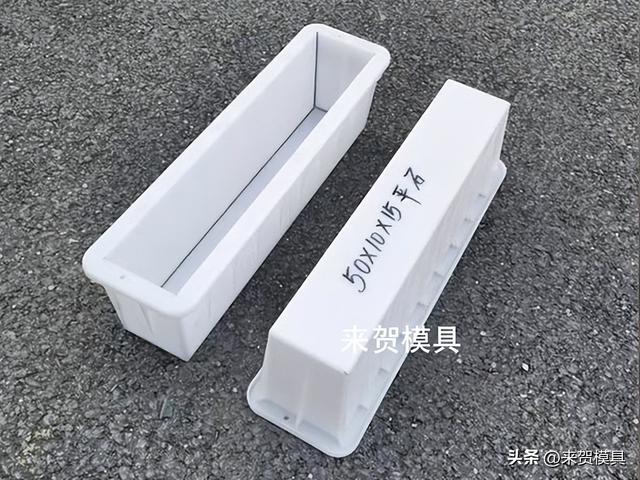 双向丝杠是什么，为什么说丝杠向一个方向旋转螺母可以往复运动（双向丝杠控制压板的实用新型）