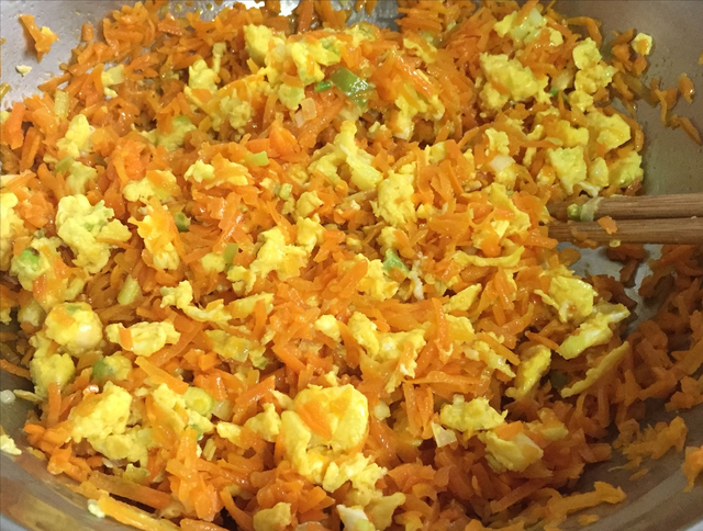 胡萝卜鸡蛋馅饺子，胡萝卜鸡蛋水饺（5种素馅饺子的调法）