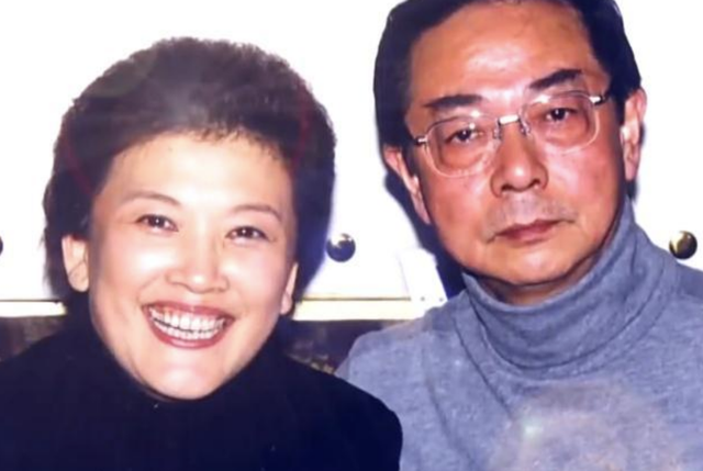 假如幸福来临的演员，假如幸福来临的演员表张露（宋春丽：和教授丈夫结婚42年）