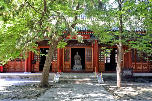 北京香山公園裡面都有哪些寺廟,香山公園裡面的寺廟(碧雲寺金剛寶座塔