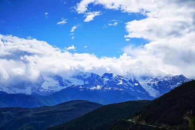 世界最危险的十大雪山，世界最危险的十大雪山在哪里（日照金山是摄影人梦寐以求的画面）