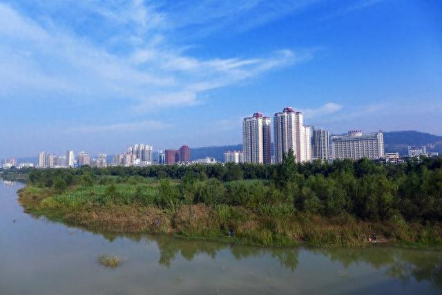 陕西有个非常美的渭河公园，比西安的公园都大，宝鸡市民的骄傲