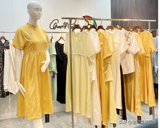 吸引人的店铺名字大全，吸引人的店铺名字大全2020（2022年简单时尚又有创意的女装店名推荐丨女装店名取名技巧分享）