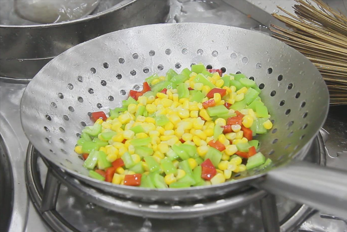 立秋吃什么6种传统食物不可少，立秋吃什么菜（建议大家：少吃羊肉和豆腐）