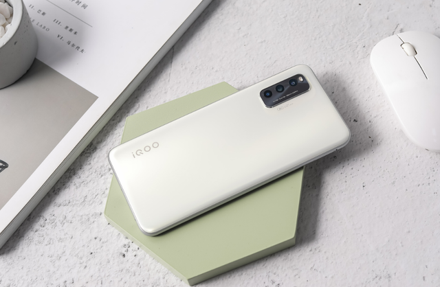 2021年“最佳”千元手机，目前这六款榜上有名，为你省下不少钱