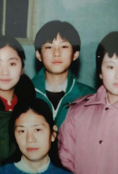 隋俊波：父亲不让谈恋爱，错过靳东保剑锋，34岁嫁导演被宠成公主