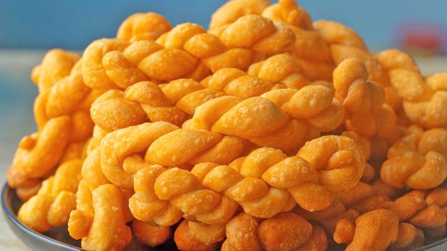 年夜饭怎么做炸货，过年吃的炸货（8道过年必备炸货）