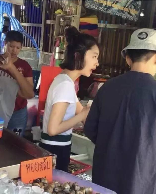 “取向成谜”周冬雨：曾当众内涵马思纯，后与王菲女儿关系引非议