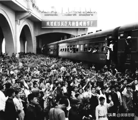 武汉市长江大桥，武汉长江大桥建成时间（武汉长江大桥PK南京长江大桥）