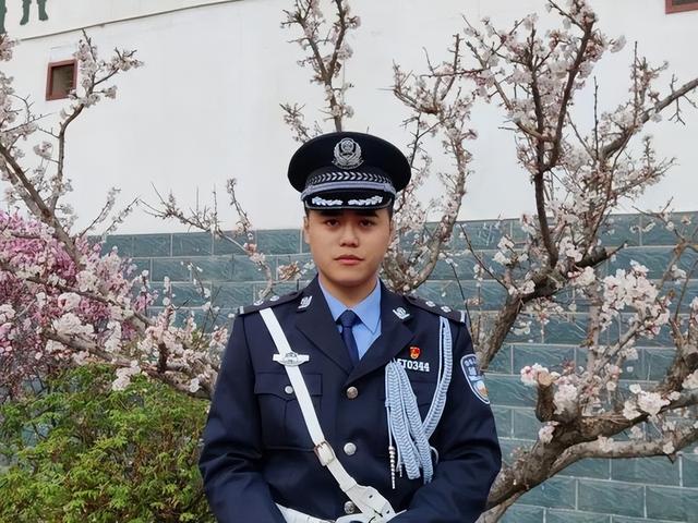 宝藏男孩是什么意思，我的宝藏男孩是什么意思（实习消防员里的“宝藏男孩”）