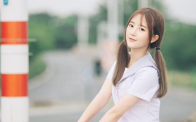 哄女生开心的语录，哄女生开心的语录短句（女孩生气了怎么哄她开心句子）