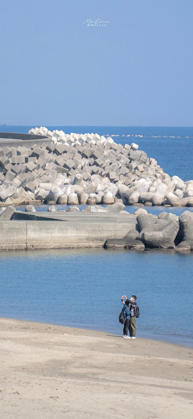 海边玩的心情发朋友圈，适合去海边玩发朋友圈的句子（适合去海边发的文艺朋友圈文案）