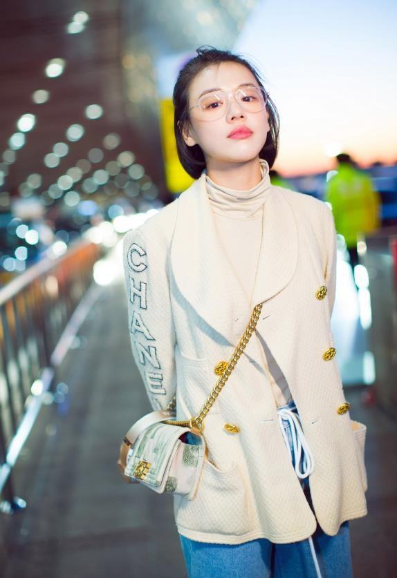 “取向成谜”周冬雨：曾当众内涵马思纯，后与王菲女儿关系引非议